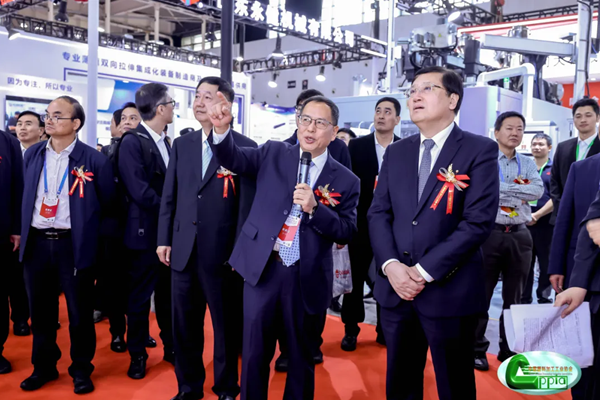 刘江毅书记等领导参观指导2026中国国际塑料展览会
