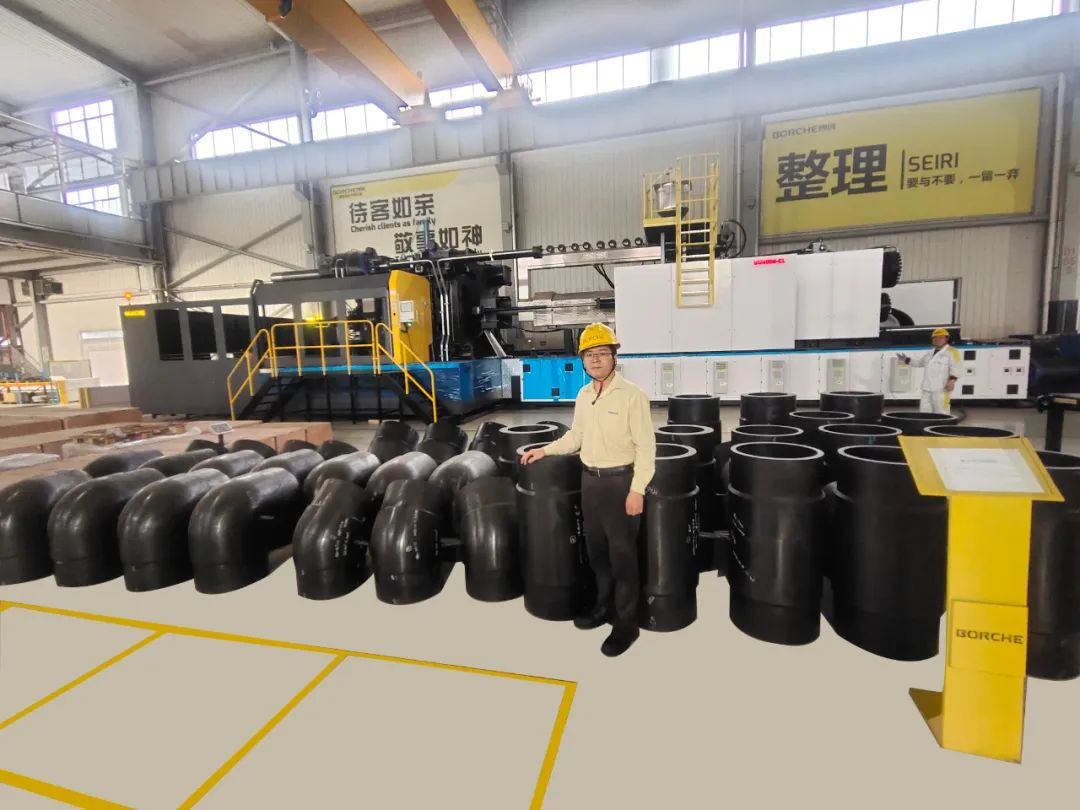 博创超大型二板式4000吨注塑机实现特大型PE管件一次成型并成功出口澳大利亚